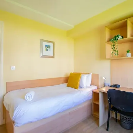 بيت للعطل 84 - Spacious Townhouse With Parking *